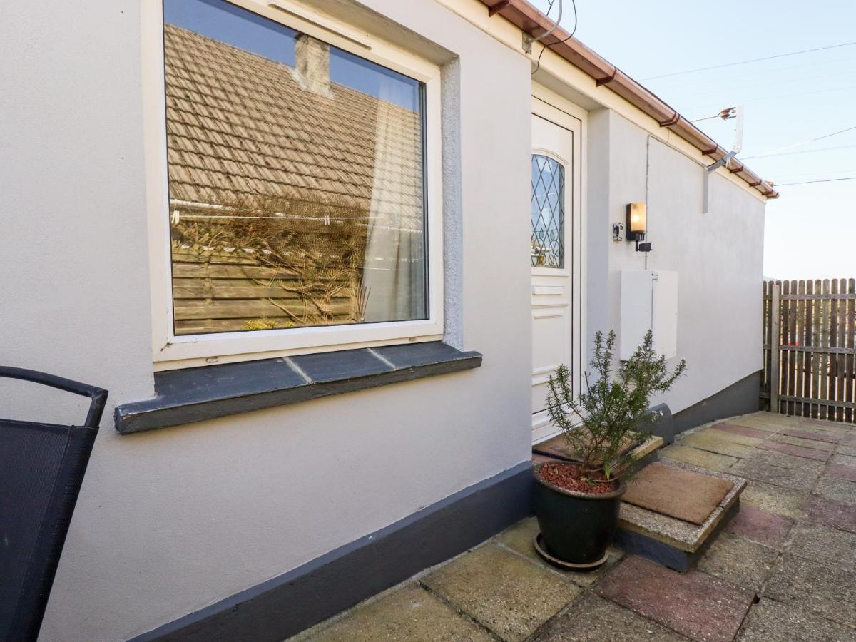 The Annexe, Laburnum Villa Bugle Bagian luar foto